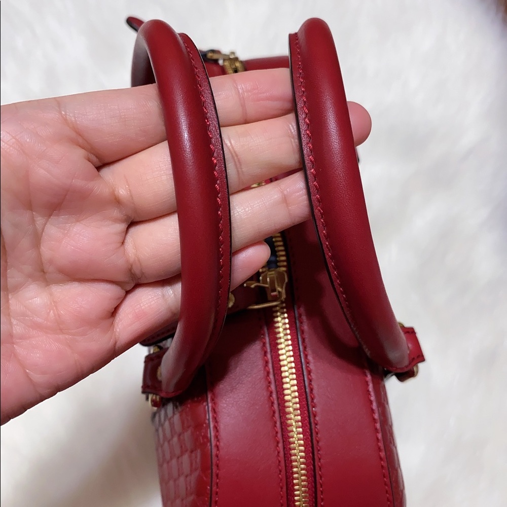 ❣️SOLD❣️Gucci Top Handle Red - Picture 3 of 15